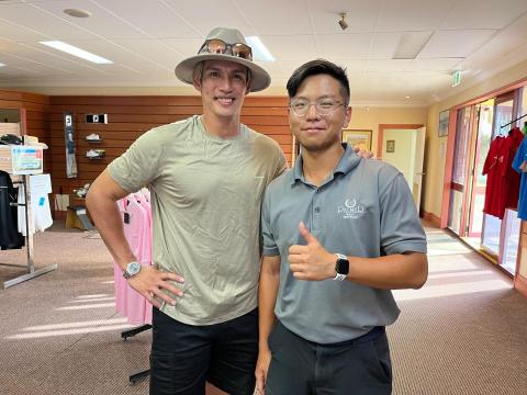 陳先生 - 在工作的球場接待陽岱龬先生