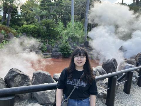 黃品綺 - 喜愛旅行，結合地理分享自身經驗