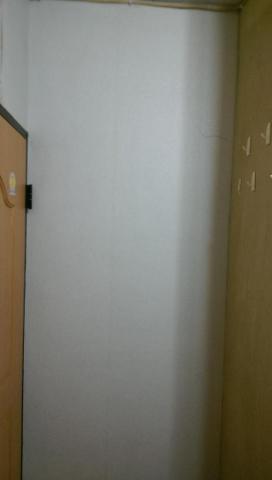 官先生 - 房間貼好的壁紙