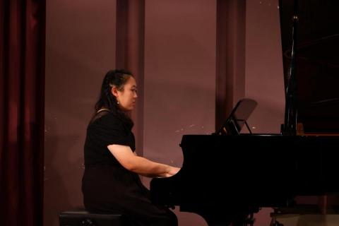 Esther 鋼琴家教老師 - 