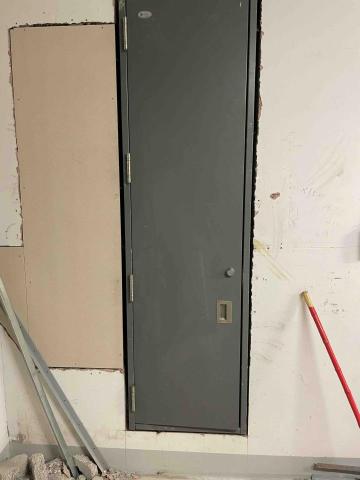 振業工程 - 檢修門追加安裝