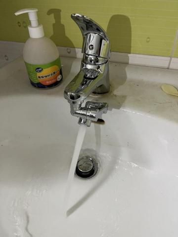 宸宇水電網路工作室 - 臉盆水龍頭安裝 轉接噴頭安裝 宸宇水電網路工作室 - 臉盆水龍頭安裝 轉接噴頭安裝