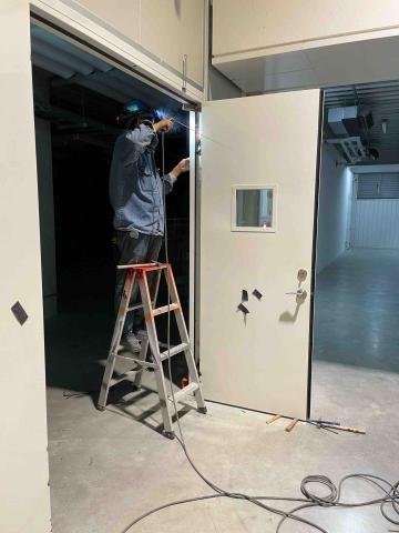 振業工程 - 門扇修繕施工照