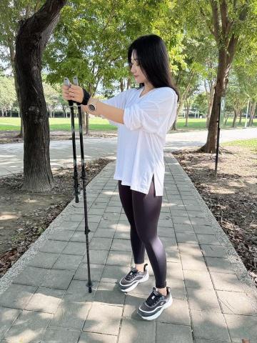 崔普小哀 - ProPACER健走杖