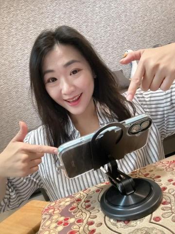 崔普小哀 - MEGACOM療癒貓掌手機架