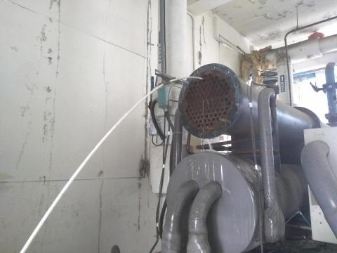 asialoser guan - 商用冰水機系統，冷擬器散熱銅管，通暢沉積物，清潔銅管壁，恢復其散熱能力。