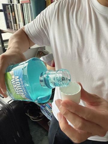 崔普小哀 - 百樂潔假牙清潔錠