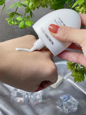 崔普小哀 - NUBORN CELL 全日白防曬乳