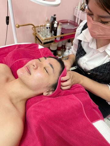 崔普小哀 - 高雄鼓山 寵愛肌膚