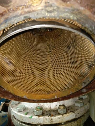 asialoser guan - 冰水機，冷卻水管之Y型過濾器，清洗刮除水垢。