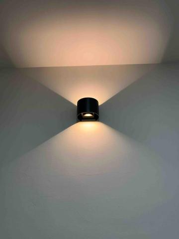 方楷喻 - 壁燈安裝