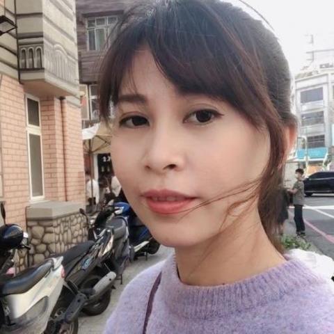 提供打字排版服務的專家Eileen