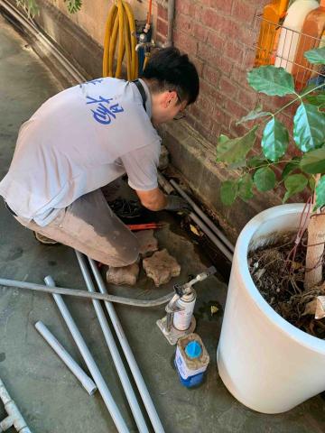 佳揚水電工程行 - 客戶更改洗手台及飲水機排水管