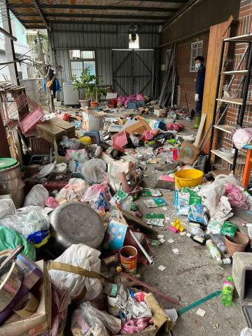 專業服務團隊 - 居家廢棄物清理