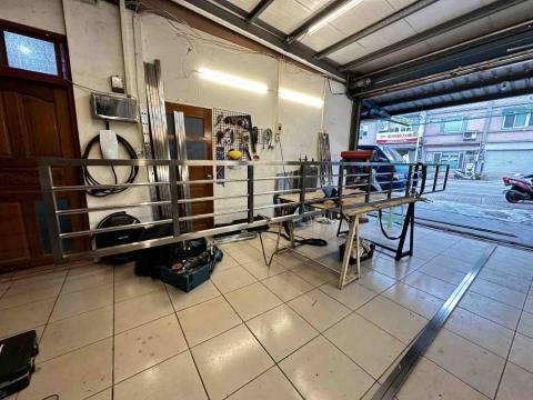 達閎金屬企業社 - 不銹鋼防盜凸窗 達閎金屬企業社 - 不銹鋼防盜凸窗