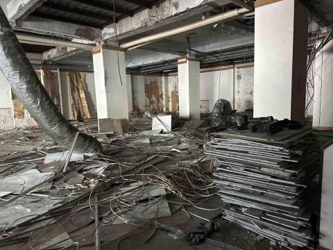 鑫盛工程 （拆除、油漆、清潔） - 小吃部裝潢拆除