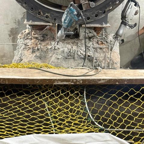 提供打石服務的專家小劉