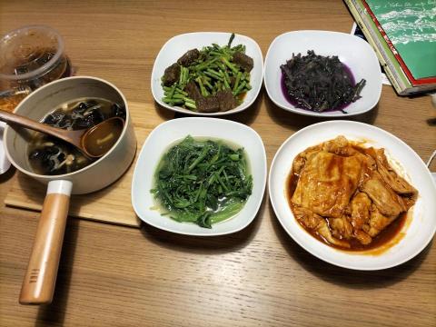 郭彩雲 - 素食四菜一湯