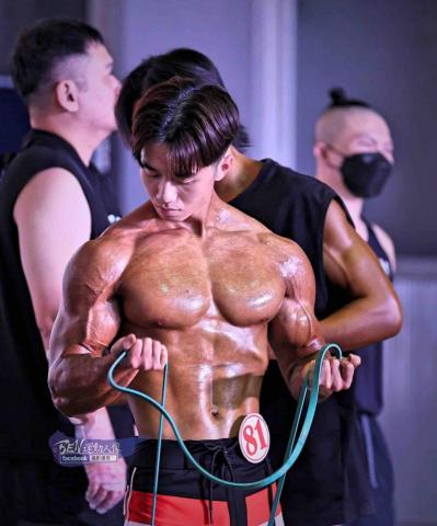 提供健美服務的專家洪悅斌