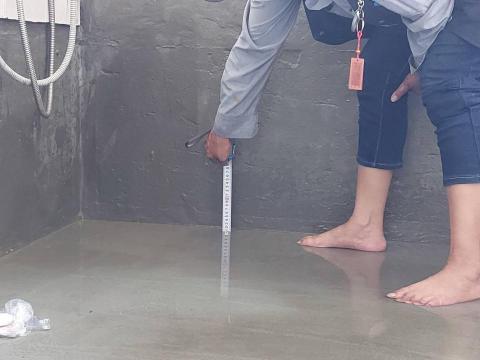 何美工程行 -  浴室防水試水