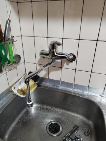 周昆興 - 廚房混合龍頭安裝工程（完成）