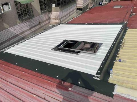 秉立金屬工程有限公司 - 頂樓加蓋