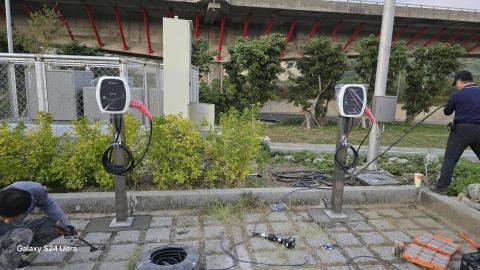 裡原企業(專辦電錶申請、充電樁規劃) - 充電樁工程 裡原企業(專辦電錶申請、充電樁規劃) - 充電樁工程