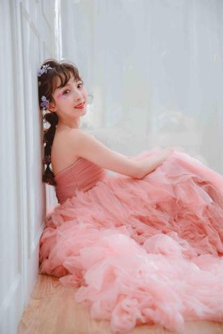 新秘琪拉拉 - 個人寫真梳化