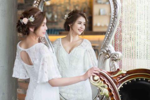 新秘琪拉拉 - 婚紗外拍梳化