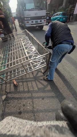 淯仁鐵件設計YR Metal works - 鐵窗雨遮pc板更換