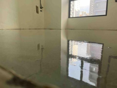 喨騰有限公司 - 新北市林口住宅區墊4公分（地材SPC前整平）完工照。