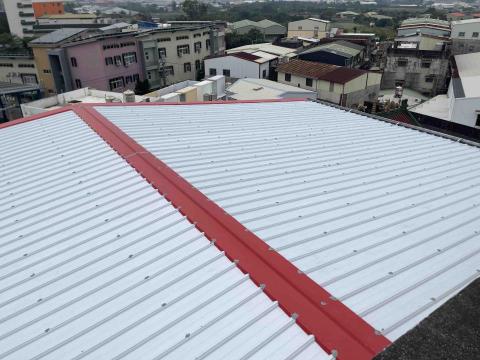 芯橋實業工程企業社 - 岡山盛餘三合一鐵皮置換工程