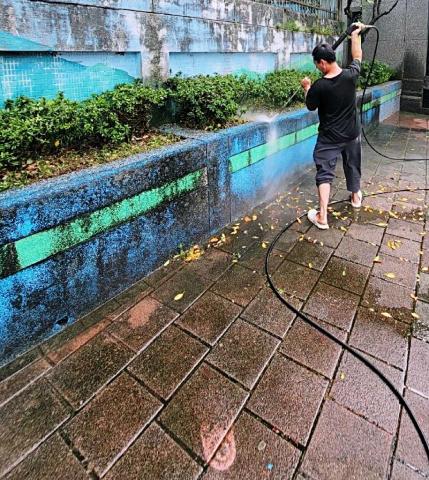 藍泳清潔管理 - 高壓清洗