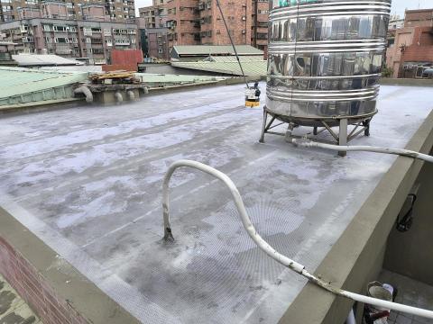 張鷹架 - 矽酸質防水含抗裂網