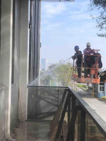 慈恩專業清潔 - 慈恩專業清潔

今日案場說明：高雄市港務局新建案外牆清洗

1️⃣居家清潔（長期定點清潔）
2️⃣分租清潔
3️⃣退租清潔
4️⃣交屋清潔
5️⃣空屋清潔
6️⃣重點區域清潔（如：廚房 浴室 臥室）
7️⃣大樓清洗水塔以及公寓清洗水塔
8️⃣水塔清洗
9️⃣浴室洗除垢清洗
?廚房油汙清洗
1️⃣1️⃣水冷空调水塔清潔
1️⃣2️⃣5~15灑水車出租、工程用水、
園藝澆花、道路清洗、抑制揚塵、自來水運送
1️⃣3️⃣消毒除蟲
1️⃣4️⃣清運清潔
1️⃣5️⃣ 窗型及分離式冷氣清洗
1️⃣7️⃣高樓外牆蜘蛛