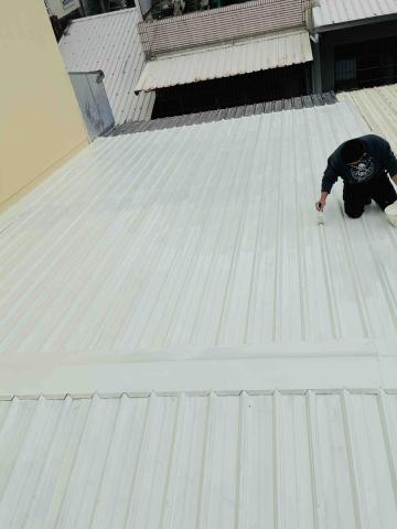 嘉禾工程行 - 鐵皮屋頂上漆