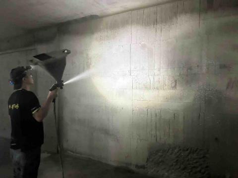 李悊暐 - 新建案大樓水箱施作矽酸質