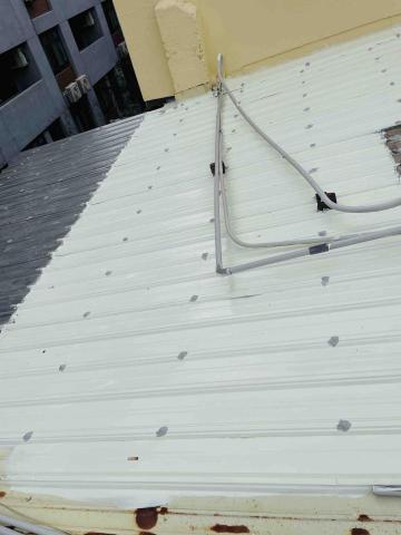 嘉禾工程行 - 鐵皮屋頂更換螺絲打矽利康