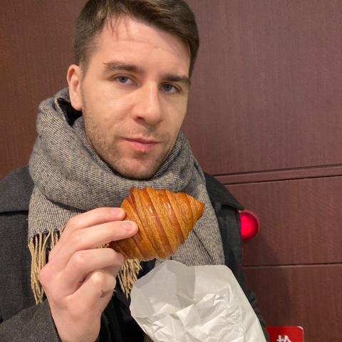 提供法文服務的專家Romuald