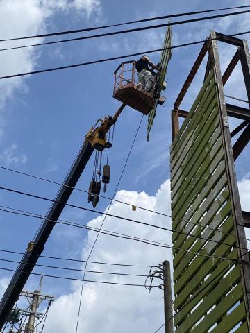 佳毅工程專業打石 - 看版拆除作業