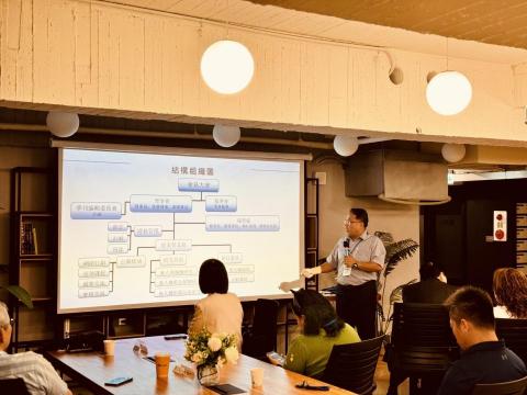 許端益 - 在無人機大會作專家簡報