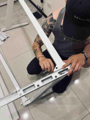 陳暄穎 - 電腦桌安裝