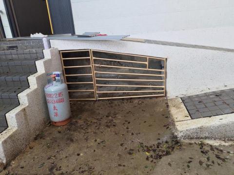 龍胤元 - 現場丈量現場製作，半天製成，半天自噴漆上漆