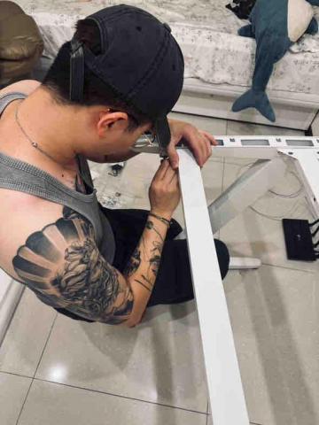 陳暄穎 - 電腦桌安裝施工