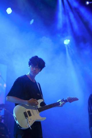 彭康齊 -  豐富吉他台上表演經驗