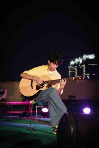 彭康齊 - 豐富吉他台上表演經驗