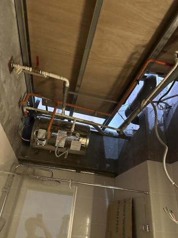 凰翔工程 - 儲熱式熱水器安裝/冷熱水配管/不銹鋼白鐵壓接管 凰翔工程 - 儲熱式熱水器安裝/冷熱水配管/不銹鋼白鐵壓接管