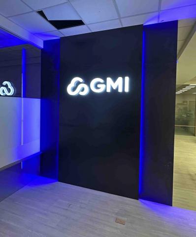 IRIS開店美學 - 形象牆設計