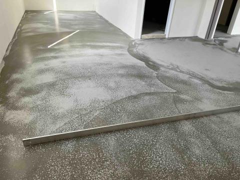 喨騰有限公司 - 香山全室墊平完工照（高整平自平泥施作）