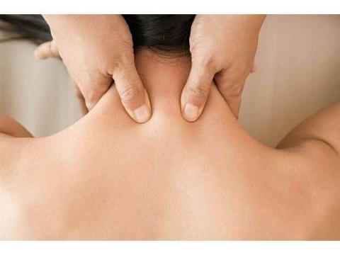 舒雅心動舒壓 - 按摩師 療癒的雙手，為您帶來身心的寧靜，以舒緩疲勞。